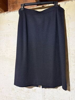 St. John Basics Santana Knit Pencil Black Skirt Size 4 Pull On Small Back Slit